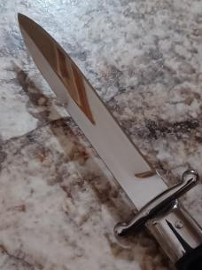 9 3/4" Asian Swinguard. 