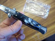  AKC Italy 9 Inch Stiletto Automatic W/Bayonet Blade Black & White Swirl Composition UNUSED!