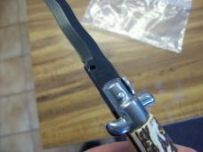 Vintage Italian 9 Inch Stiletto Automatic 1980's Stag/Antler W/Black Kriss Blade Italy Stainless