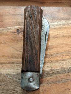 Antique Unbranded Jigged Wood Handle Single Blade Iron Bolsters Carbon Fiber Blade