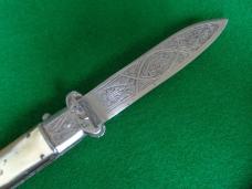 VERY RARE c. 1930's-40's Large Spanish SHOT SHELL Puller Lever Lock BLONDE Cow Horn