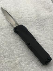 Benchmade 4600 Phaeton  Double Action Spine Fire Out The Front Automatic Knife
