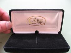 CASE I355WH SS 2007 MASTADON BARK WHITTLER