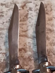  Group of four 8 fish tail shur snap. For Parts or repair.