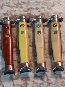  Group of four 8 fish tail shur snap. For Parts or repair.