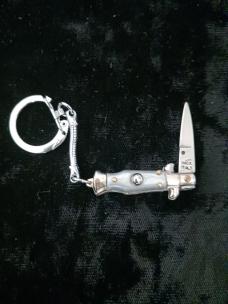 2 KEYCHAINS