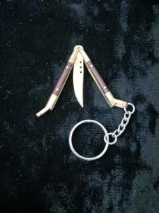 2 KEYCHAINS
