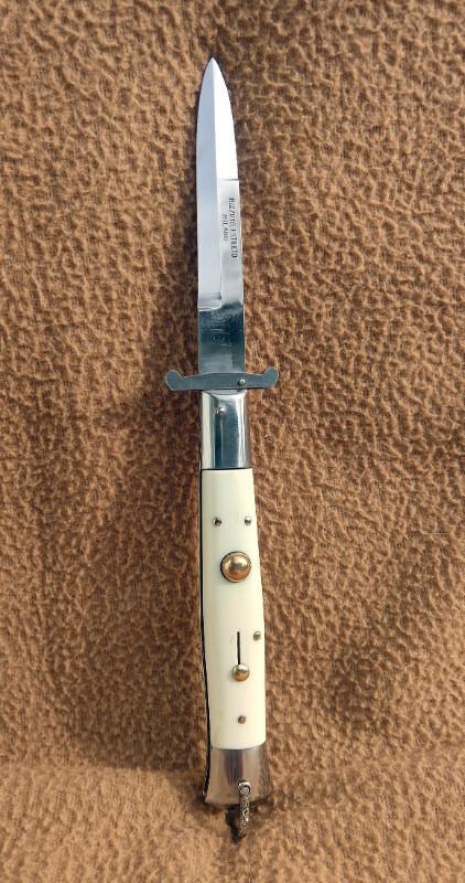 9 Inch White Rizzuto - BEAUTIFUL 9 Inch White Rizzuto - BEAUTIFUL