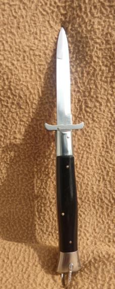 Moustache Guard Rizzuto Estileto Milano