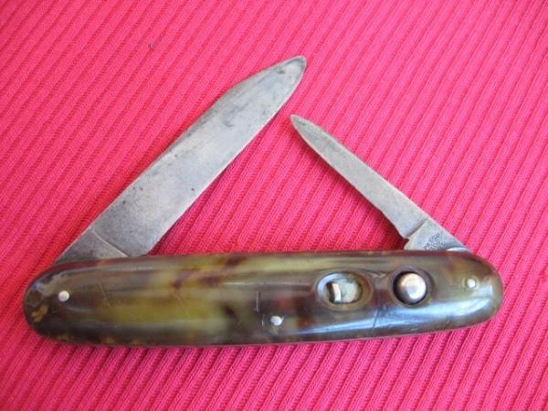 SCHRADE CUT. CO. Walden, N.Y.  Double Switchblade Knife