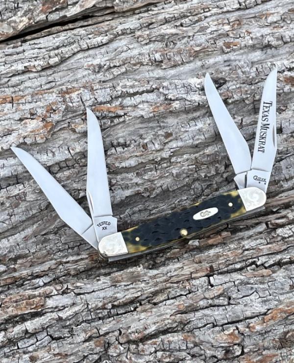 CASE XX ** SFO SCROLLED & NUMBERED GREEN BONE 4 BLADE TEXAS MUSKRAT CASE XX ** SFO SCROLLED & NUMBERED GREEN BONE 4 BLADE TEXAS MUSKRAT