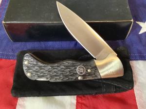 J A Henckels (HK-135-CHFL) Folding Hunter Pocket Knife with Nice Grey Chipped Flint Handles -NOS