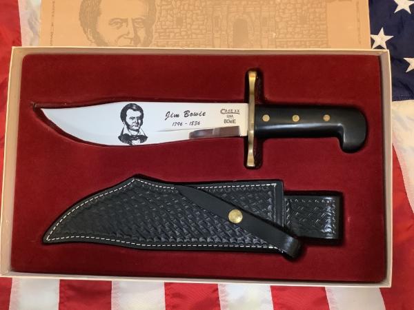 Case xx 1987? Jim Bowie Theme Large Fixed Blade w/ Black Synthetic Handles & Orig Sheath and box Case xx 1987? Jim Bowie Theme Large Fixed Blade w/ Black Synthetic Handles & Orig Sheath and box