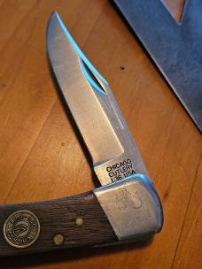 1980s Chicago Cutlery L36 Walnut Lockback Folder