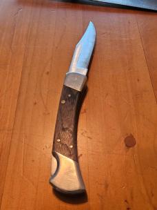 1980s Chicago Cutlery L36 Walnut Lockback Folder