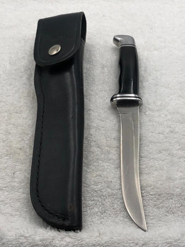 Vintage Buck 121 Fixed Blade Pre-1986 Made In USA Discontinued Vintage Buck 121 Fixed Blade Pre-1986 Made In USA Discontinued