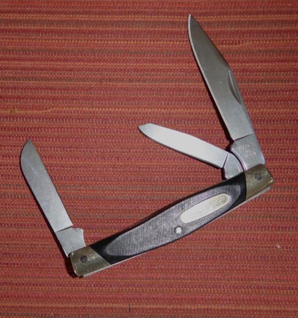 Vintage Buck 303 Cadet 3-Blade Knife 1995 MINT Vintage Buck 303 Cadet 3-Blade Knife 1995 MINT