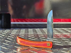 Queen Cutlery #70 Country Cousin Amber Sod Buster - 1990