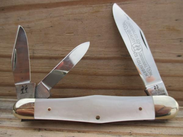 Kissing Cranes Pearl Whittler 