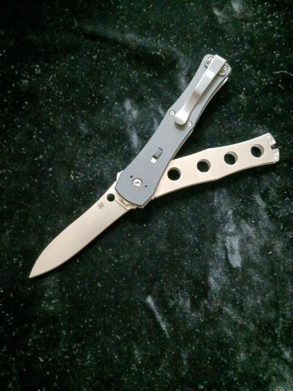 SPYDERCO JANISONG 