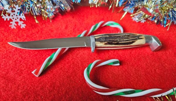 Queen Cutlery #82 Hunting Knife - Brown Winterbottom Bone - 1980s