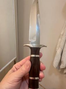1979 Dwight Towell 410SS Engraved Fixed Blade w/ Towell embossed sheath. Beautiful & Spotless knife!