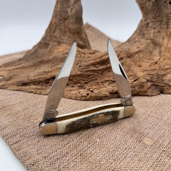 German Bull. Bone handle, Muskrat (58) German Bull. Bone handle, Muskrat (58)