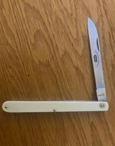 4 3/4 INCHES CLOSED ETCHED WHITE HANDLES