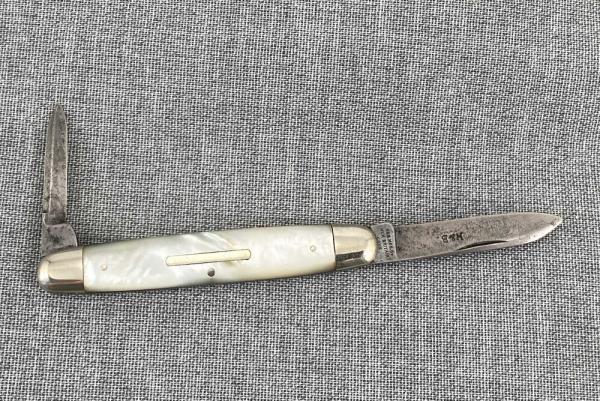 Antique Humason & Beckley H&B – Mother of Pearl – Equal End Pen