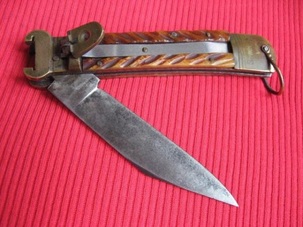 Vintage Japan Shell Puller Bone Switchblade Knife