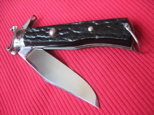Vintage Rare Model Maserin & De Nardo Fulcrum Shellpuller Switchblade Knife