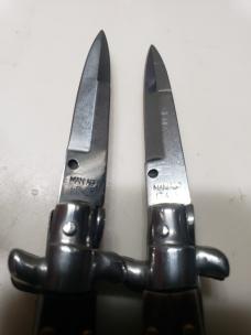 Set of 2  Vintage  Mini 4 5/8"  Switchblades 