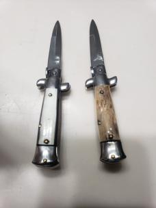 Set of 2  Vintage  Mini 4 5/8"  Switchblades 