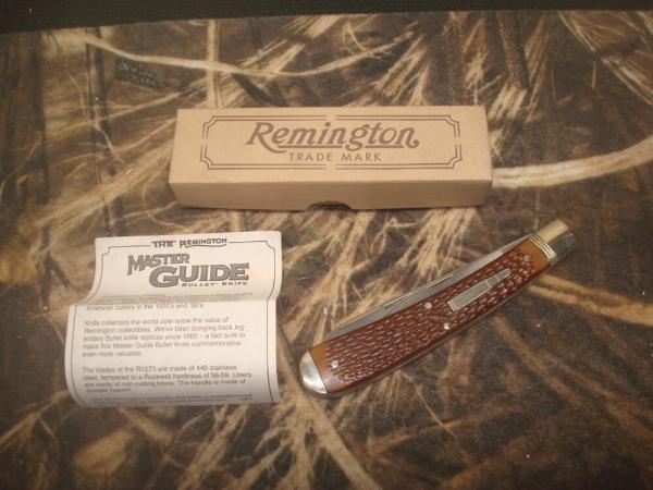 REMINGTON UMC USA DELRIN MASTER GUIDE BULLET TRAPPER KNIFE 1995 R1273 NEW IN BOX REMINGTON UMC USA DELRIN MASTER GUIDE BULLET TRAPPER KNIFE 1995 R1273 NEW IN BOX