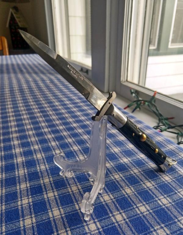 9 Inch Black Rizzuto Estiletto BEAUTY!