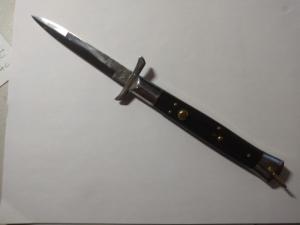 Classic Black 11" Rizzuto Bat Wing Switchblade