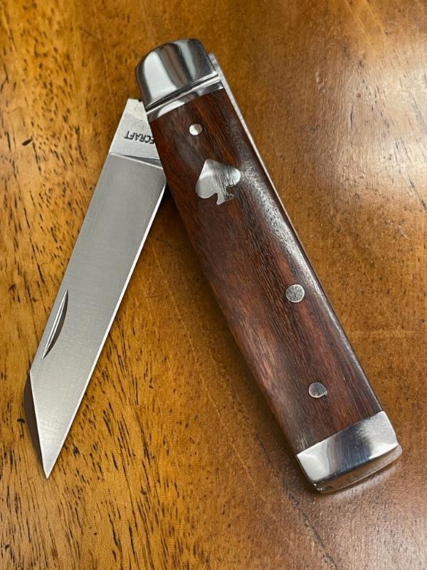 Rosecraft Sweetwater Creek Senator knife with Lambsfoot Blade and Red Sandalwood Covers Rosecraft Sweetwater Creek Senator knife with Lambsfoot Blade and Red Sandalwood Covers