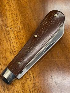 A Wright & Son Large Lambsfoot knife with Lambsfoot blade and Rosewood Covers