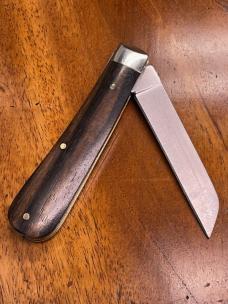 A Wright & Son Large Lambsfoot knife with Lambsfoot blade and Ebony covers