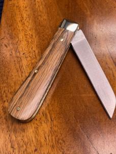 A Wright & Son Large Lambsfoot knife with Lambsfoot blade and Whiskey Oak Covers