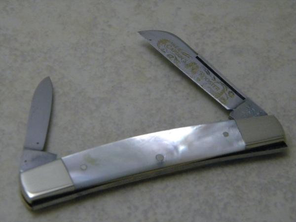 Fightn Rooster Germany Pearl "The Captain's Rooster" Half Congress Knife 