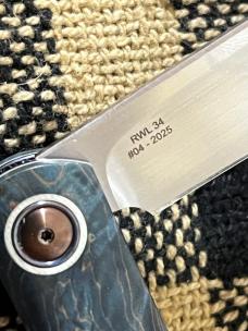 JOHAN ELLIS CUSTOM KNIVES INGWE "LANNY'S CLIP" WHITE STORM CARBON FIBER JAPANESE MAPLE RWL 34 STEEL