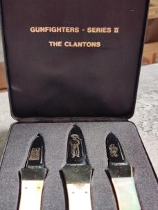 THE CLANTONS-GUNFIGHTERS