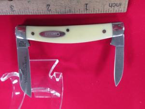 Camillus Yellow Jacket Half Congress Model #709