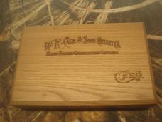 1991 CASE DR6254 KNIFE USA LIMITED EDTION IN CUSTOM DISPLAY CASE NUMBER 1