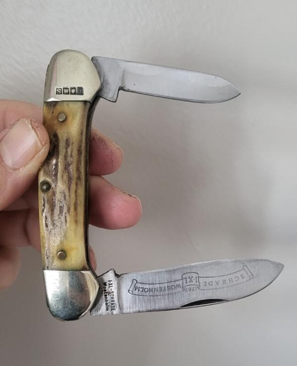 3 5/8" Schrade IXL Wostenholm Sheffield England 2 Blade Stag Canoe Knife, 1980's 3 5/8" Schrade IXL Wostenholm Sheffield England 2 Blade Stag Canoe Knife, 1980's