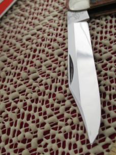 J.A. Henckels Pick Bone Split Back Whittler