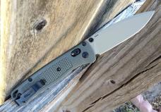 Benchmade 535TN-11 Bugout AXIS Lock Folding Knife Dark Olive Grivory Handle Tan S30V Blade - New