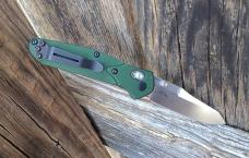 Benchmade Mini Osborne 945 AXIS Lock Knife Green Aluminum Handle Satin S30V Blade - New