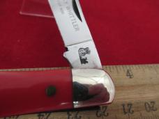 Queen 1976 Red Delrin Kentucky Whittler 1 of 600
